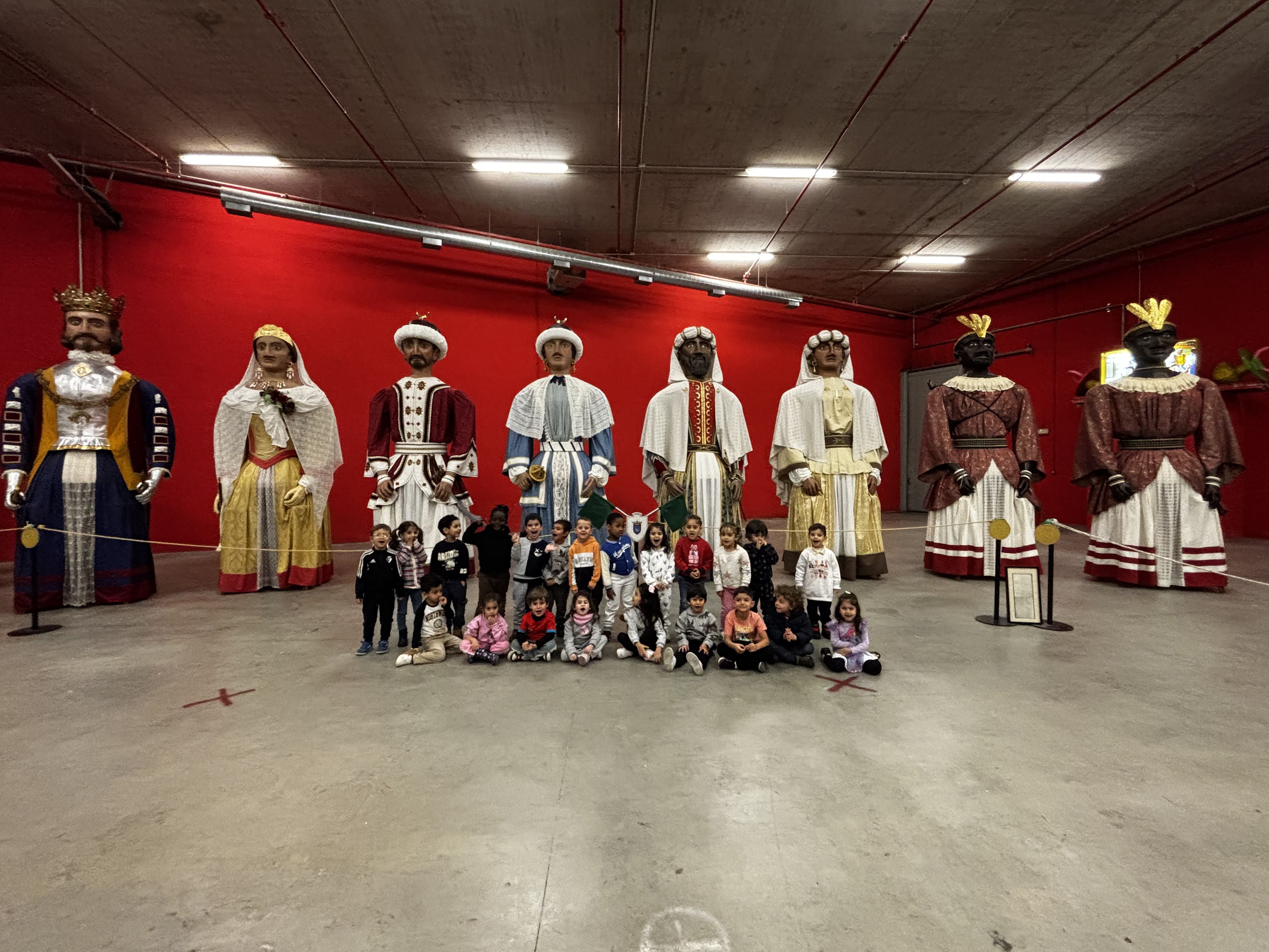 Visita a la Comparsa de Gigantes y Cabezudos de Pamplona